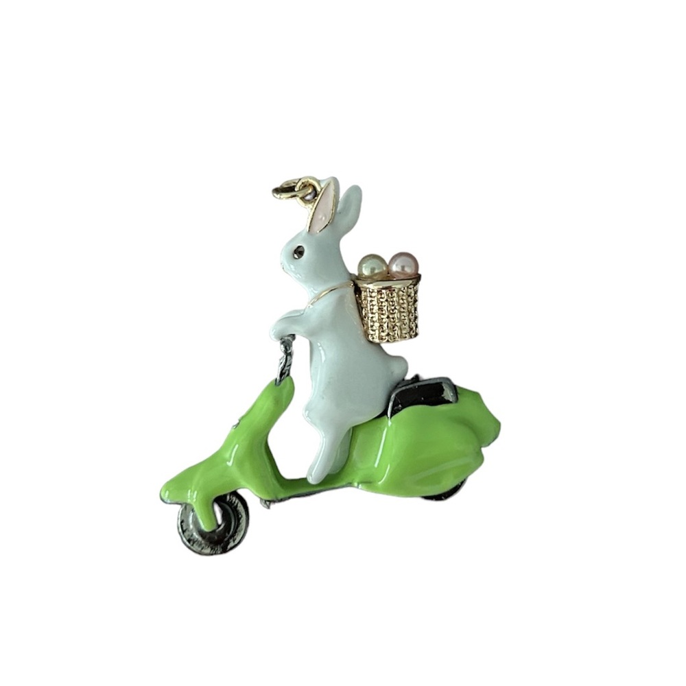 Betsey Johnson bunny pendant